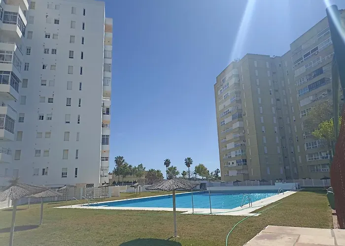 Apartamento Bajo En Valdelagrana, Primera Linea De Playa