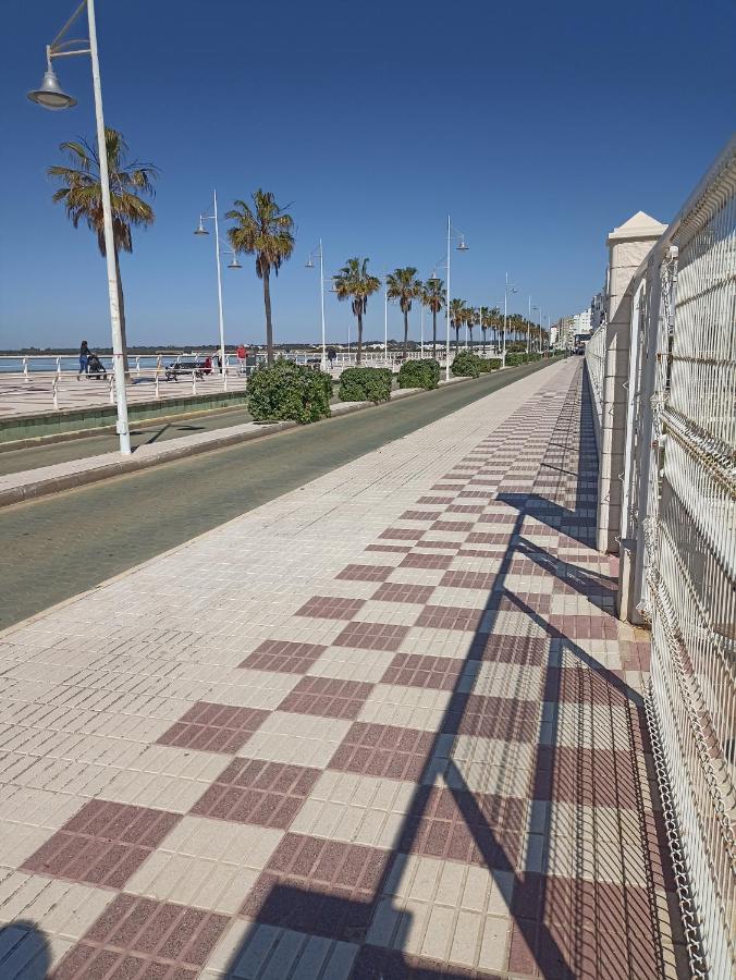Bajo En Valdelagrana, Primera Linea De Playa Apartment