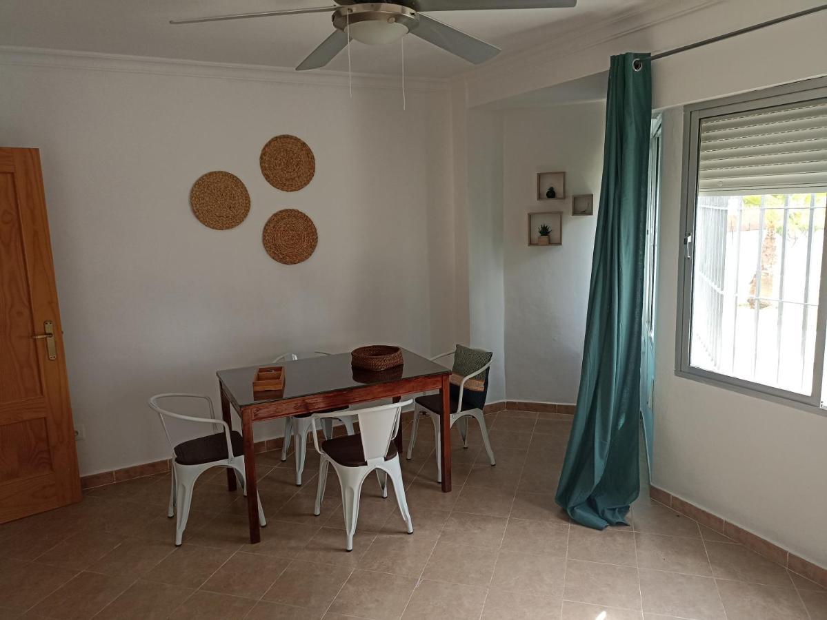 Bajo En Valdelagrana, Primera Linea De Playa Apartment *